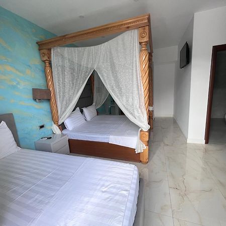 Memlishte Hotel Victoria מראה חיצוני תמונה