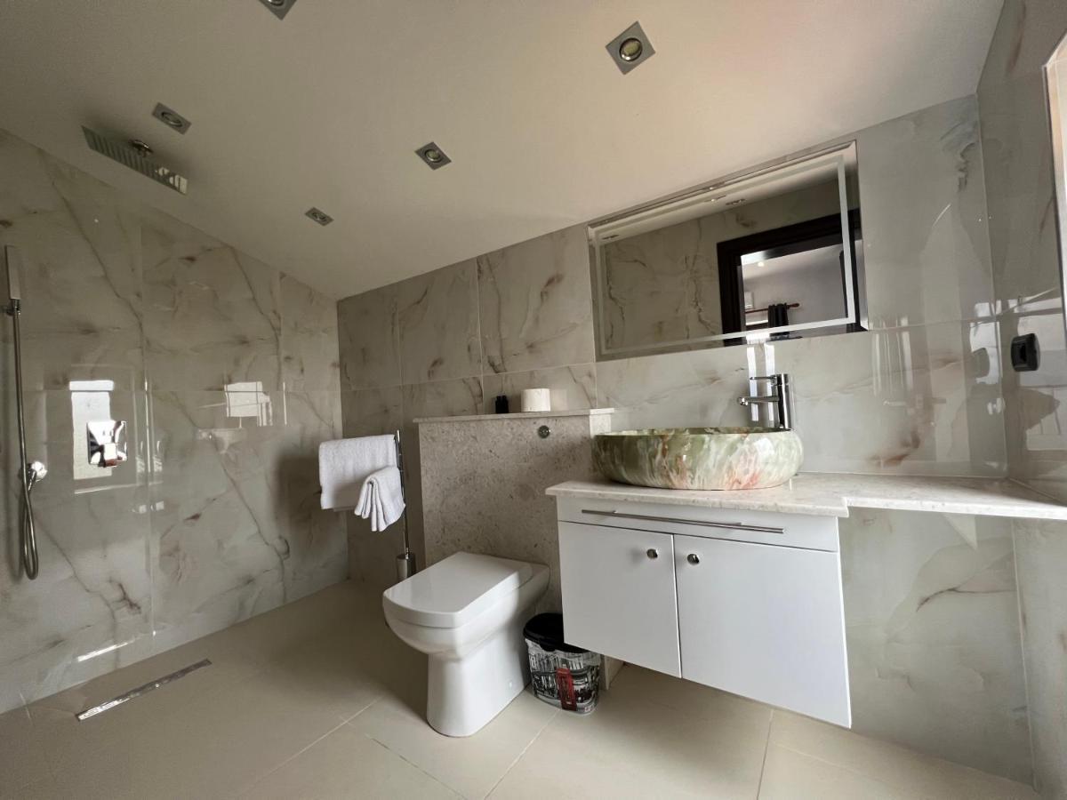 Memlishte Hotel Victoria מראה חיצוני תמונה
