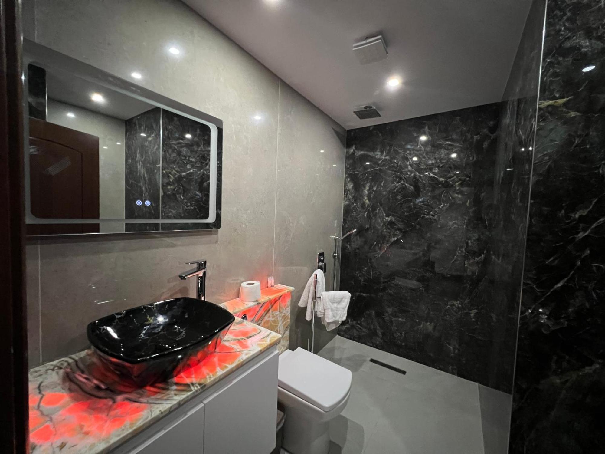 Memlishte Hotel Victoria מראה חיצוני תמונה