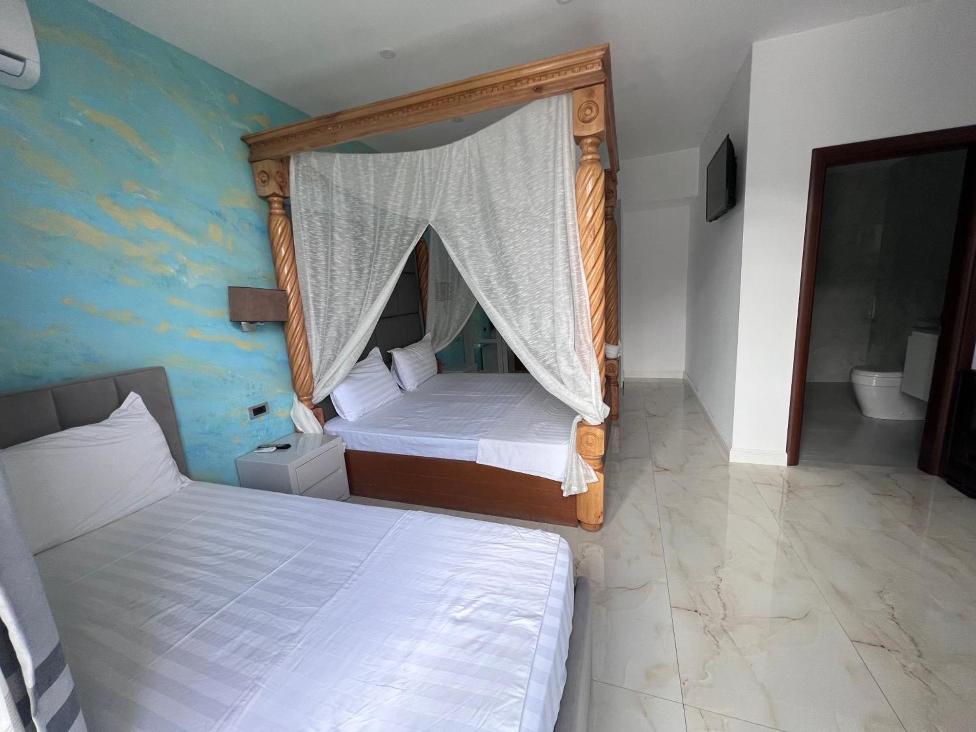 Memlishte Hotel Victoria מראה חיצוני תמונה