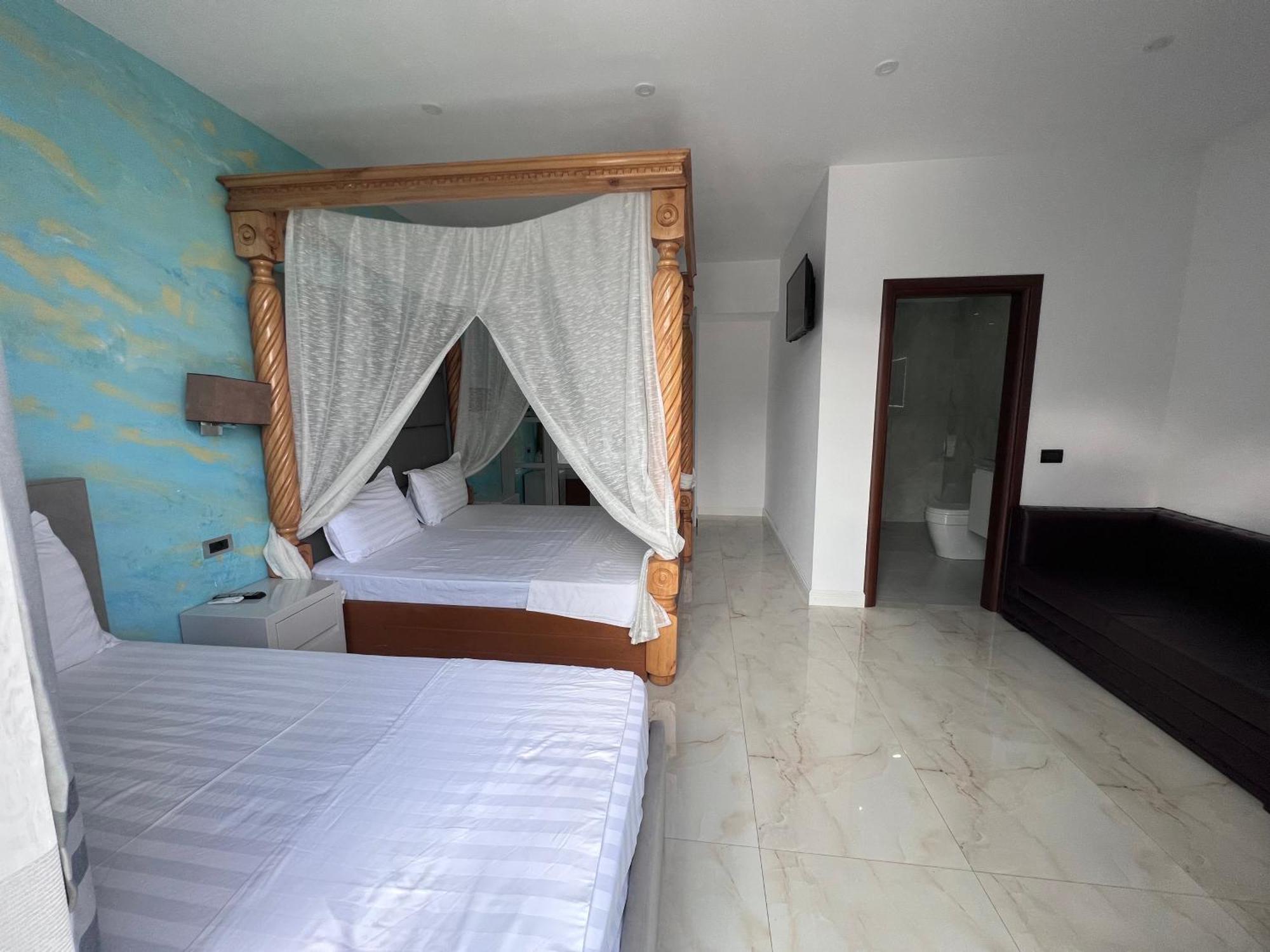 Memlishte Hotel Victoria מראה חיצוני תמונה
